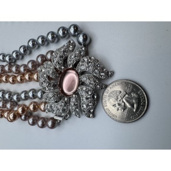 GORGEOUS NOLAN MILLER 3 STRAND FAUX PEARL BIG FLOWER RHINESTONE CLASP NECKLACE - Picture 7 of 11